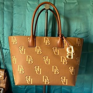Dooney & Bourke